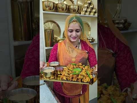 राजस्थानी बेसन प्याज के लच्छा पकोड़े | Rajasthani Besan Pyaz ke Laccha Parathe | Marwadi Rasoi