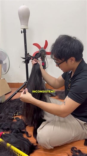 The difference between raw hair and virgin hair can often be felt by hand! #vietnamesehairfactory