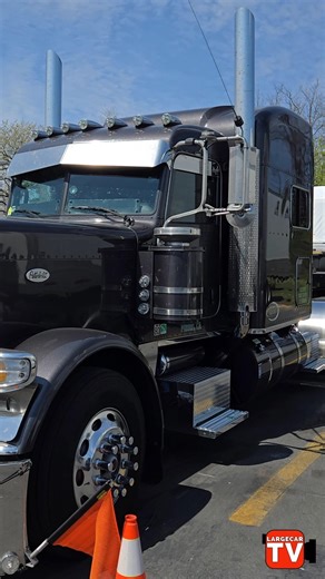 Largecar Custom Peterbilt 389 pulling a wide-long load on a stretched double drop RGN 😳