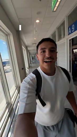 202K views · 15K reactions | my FIRST time flying FIRST CLASS ✈️ thank you @laroobenz for the experience  and thank you @delta for keeping me safe! lol | Jazproductixns Connected Page | Facebook