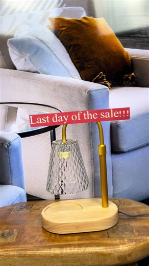 🕯️ Stop lighting candles — warm them instead ✨ This candle warmer lamp with dimmer timer melts wax evenly, makes scents stronger, and is flame-free & safer for homes with kids or pets. Perfect for cozy nights, Valentine’s décor, and gifting 🎁#TiktokShopJumpStartSale #NewYearNewMe