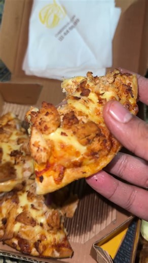 Midnight cravings special chicken 🐔 tikka pizza 🍕❤️😋🔥|cheezious|#food #foryou #asmr #foodie