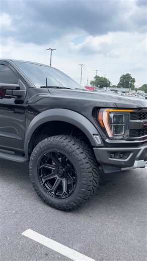 Game in trouble #fordraptor #ford #fyp #fuelwheels #nitto #fordf150 #automotive #dealership #raptor #indoraptor #ridgegrappler #f150 #2022fordraptor #raptors #trucks #leveledon37s #wildwillies #fox #foxshocks #rpgoffroad #f150raptor #agateblack #custom #gen3raptor
