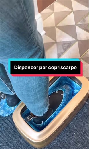 Adoro questo dispencer per copriscarpe 😍😍 #dispencer #copriscarpe #igienecasa #foryoupage❤️❤️ #amazonhome