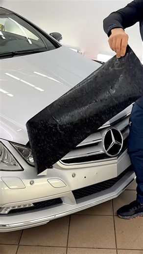 Mercedes E Coupe Lower Grille Trim Dechrome (Black Metallic Gloss) 🛠️✨🚗