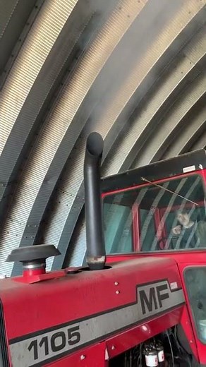 Straight Piped Farm Tractor: MF 1105