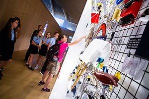 Lesson Plan: Make your own crowdsourced wall