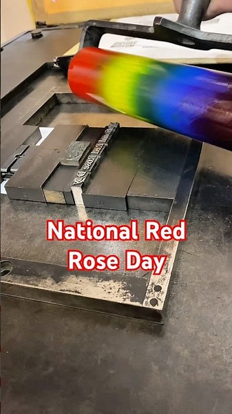 Howard prints some roses for National Red Rose Day 🌹 (June 12)
