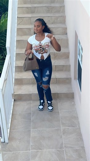 Suit Your Shoot with Sandra Collection