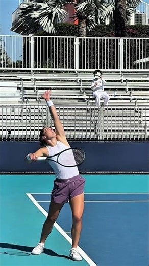 Serve Caty McNally Charleston Open 2026 Doubles Winner #tennis #serve #slowmotion #doubles #wta