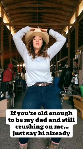 Single American Woman Navigates Dating Life Alone