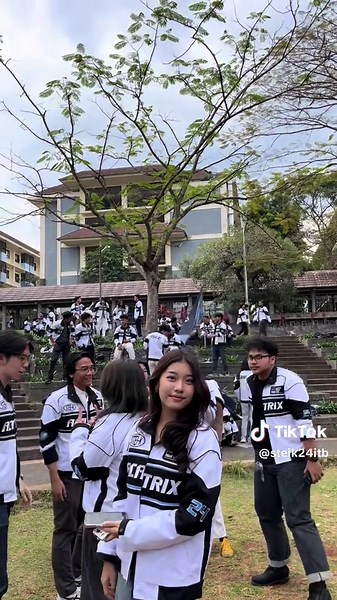 Steik Berjakang di Jatinangor: Suasana ITB