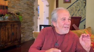 👇 Bruce Lipton says the last thing Big Pharma wants you to know is 👇 Energy healing is much more effective than chemical healing. (And energy doesn’t even have side-effects.) The problem the big companies have with energy medicines is you can’t turn them into an “energy pill.” They can’t trademark it, patent it, and sell it. 💰 And that’s exactly why they’re TERRIFIED 🙀 of energy medicines. Because if WE understand energy? 👉 They don’t have a job 🚫 This is why they suppress awareness of ene