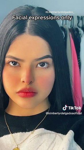 Exploring Facial Expressions in Everyday Moments