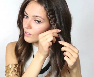 1.4K views · 13 reactions | How-to: snake accent braids + waves ⁣ 1. Curl your hair with the Beachwaver S1.25 2. Create a regular, three strand braid. Then, hold one of the strands taught and place the other two strands to one side.⁣ 3. Push the two strands up toward the top of your head, while still holding the other strand. ⁣ 4. Pull the strands back down until you achieve your desired look. Secure with an elastic, then repeat on the other side! | Beachwaver Co. | Facebook