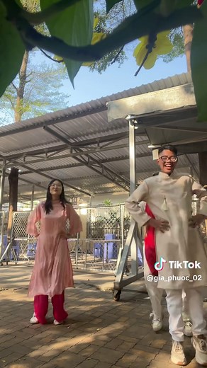 Simple Spring Dance for Everyone: Join the Fun!