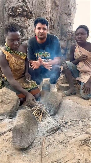 حكاية غريبة من حياة إحدى القبائل مع الأشجار 🌳😮 #قبائل #قصص #حقائق