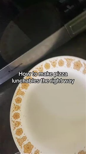 How to make #pizzalunchables from the company @Lunchables even more delicious! #fyp #cooking #diy #easy #pizza #cheese #cheesyfood #yummy #gordanramsaywatchthis #cringeculture #tasty #meme #funny #tutorials #cookingtutorial #howtocook