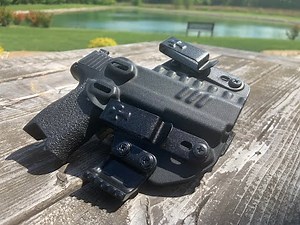 Crossbreed Rogue System Holster Review, Who Should Use This Holster?
