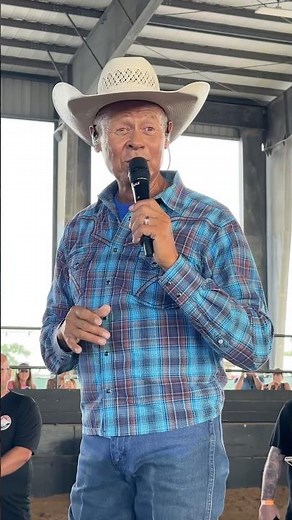 Up Close With Neal McCoy Singing Like It’s Still 1996 🤠🎶 #NealMcCoy #90sCountry #CountryMusic