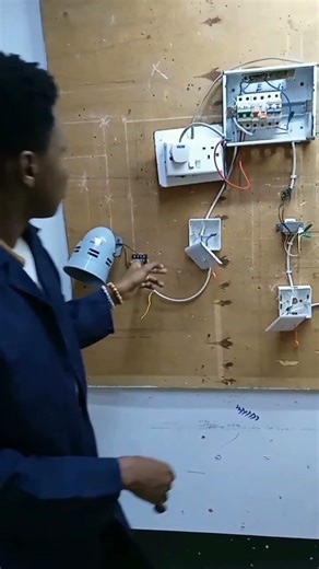 HOW TO WIRE 240V SIREN.