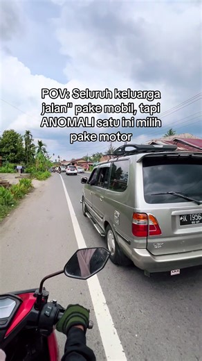 Kenapa Jalan-jalan Lebih Seru Naik Motor?