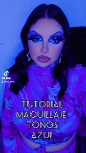 Tutorial de maquillaje en tonos azul 💙 maquillaje azul con hojuelas | Zelene Luna Makeup