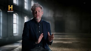 339K views · 8.6K reactions | Desde el primer uso documentado de un arma de fuego en 1364, la mayoría han requerido de las manos para apuntar y disparar. Sin embargo, a principios del siglo XIX, un hombre tuvo una idea revolucionaria que buscaba cambiar por completo esa dinámica. Además, exploraremos otra arma que aspiraba a transformar la guerra: el torpedo Kaiten.  Todo esto y más en tu pantalla de History #Increíble | HISTORY | Facebook