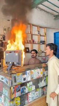 Cigarette Ke Waja Se Computer Jal Gia😳 #trending #funny