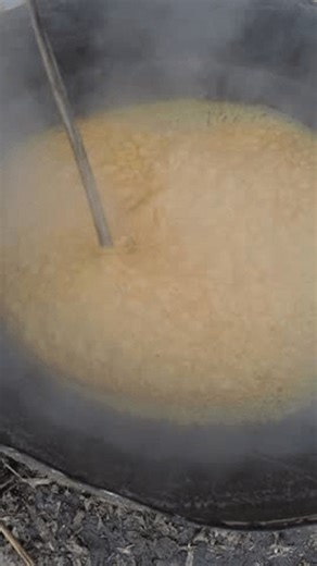 clip-3993444347-traditional-jaggery-manufacturing-process-boiling-fresh ...