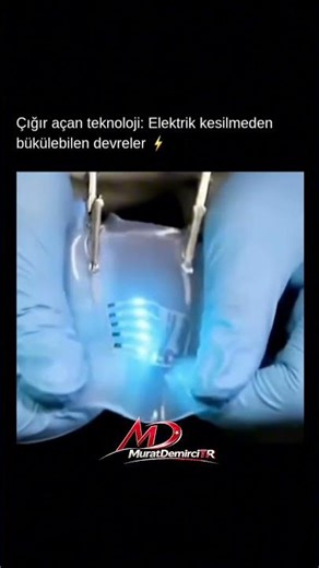 Geleceğin Teknolojisi: Elektrik Kesilmeden Bükülebilen Devreler! ⚡📱#teknoloji #bilim #inovasyon