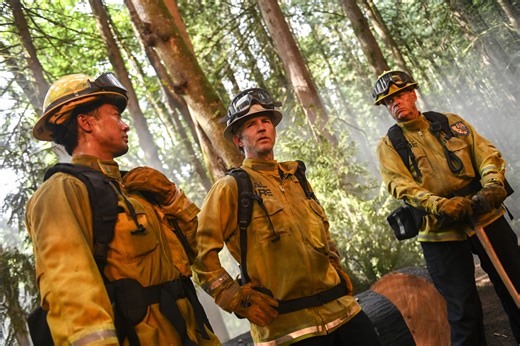 Fire Country S04E02: "Not a Stray" Images Spotlight Shawn Hatosy