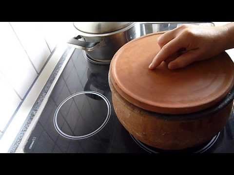 Hähnchen Geflügel mit Kartoffeln in Tontopf-Güvecde tavuk kanadi