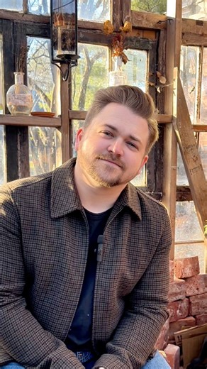 Took some TIME to answer some questions about the LATEST Single TOO LATE…🤔 Out On Friday! Pre save here: https://hunterhayes.komi.io/ | Hunter Hayes