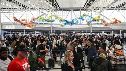 What’s happening with Thanksgiving flights? Here’s what to know