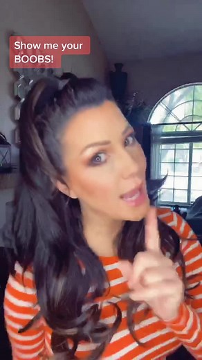 Show me your BOOBS! #MakeSomeoneSmile #showme #funnyvideo #wineo FOLLOW for more Comedy, Body Painting & Music💜