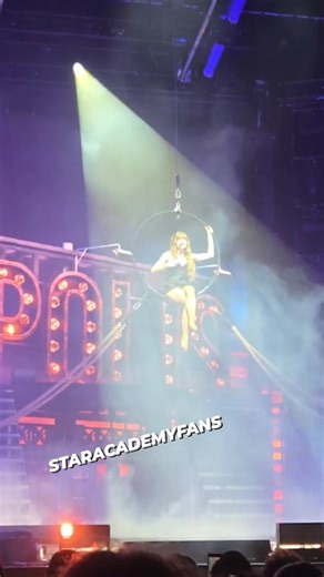 ⭐ Tableau de Anouk sur "MonopoliS" ❤️🎶 📷 Lily Bille #StarAcademyTour #staracademy | Star Academy Fans