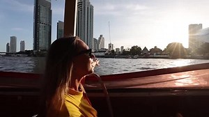 How a freelancer uses an app to travel the world