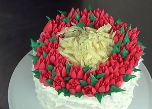 White Chocolate Raspberry Mousse Cake By: Gretchen's Bakery | MetDaan Cakes