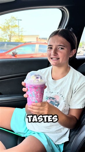 I tried the VIRAL Starbucks Unicorn Frappuccino! 🦄☕️#starbucks #viral