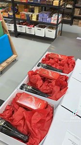 323K views · 200 reactions | Need the perfect sweet fix?  We've got you covered!  Dive into our range of delicious sweet treats, flowers, and gift boxes. We deliver New Zealand wide, so why wait? Treat yourself today! ✨ | Celebration Box NZ | Facebook