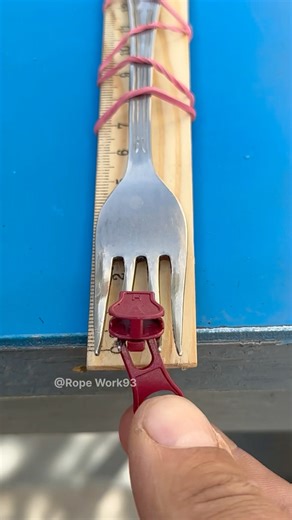 Easy Technique For Putting On A Chain