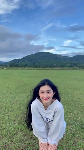 Dance Trend: Master the 'Stay' Challenge with These Footwork Moves!