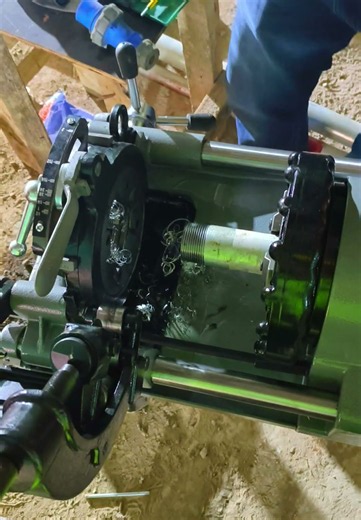 Pipe Threading Machine