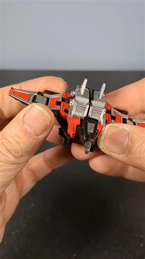 KO Masterpiece Laserbeak transformation — Surprisingly great engineering for such a small bot!