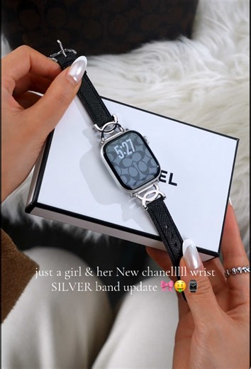 Fall in Love with Luxurious Wristbands this Season