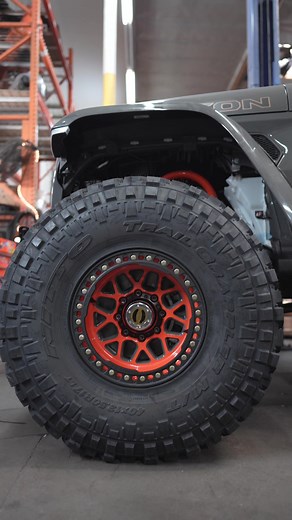 Here’s the wheel and tire setup we’ll be running on our 392 Wrangler Rubicon. KMC 17” Grenade Crawls and Nitto 40” Trail Grapplers #jeep #wrangler