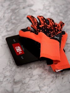 357K views · 3K reactions | ULTRA Lighter than… ⚖️ Pretty much everything  PUMA Football  #Ultra #PumaUltra #UntouchableSpeed | GOAL | Facebook