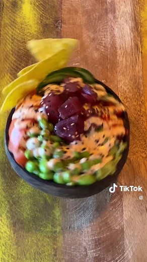 That's right. You can enjoy a nice poké bowl every single day of the week! 🤩 #surfside #pokebowl #food #fyp #foodporn #healthy #poke #vegan