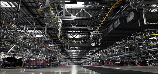 NVIDIA と BMW、現実世界と仮想世界が融合された未来の工場を実演